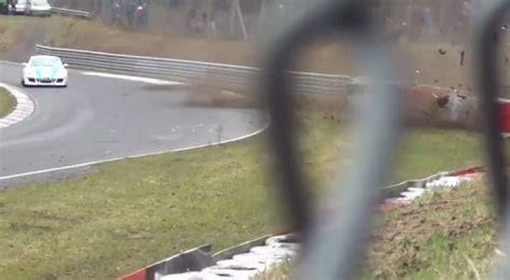 Horror Crash Nissan GT R Nismo Jann Mardenborough Nurburgring VLN 2015