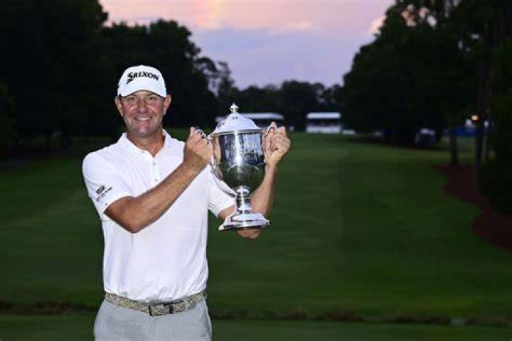Lucas Glover clinches FedEx Cup berth with improbable Wyndham