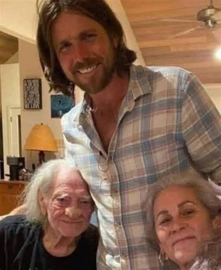 Lukas Nelson Gives Mom Credit For Keeping Dad Willie &ldquo;Healthy And Alive