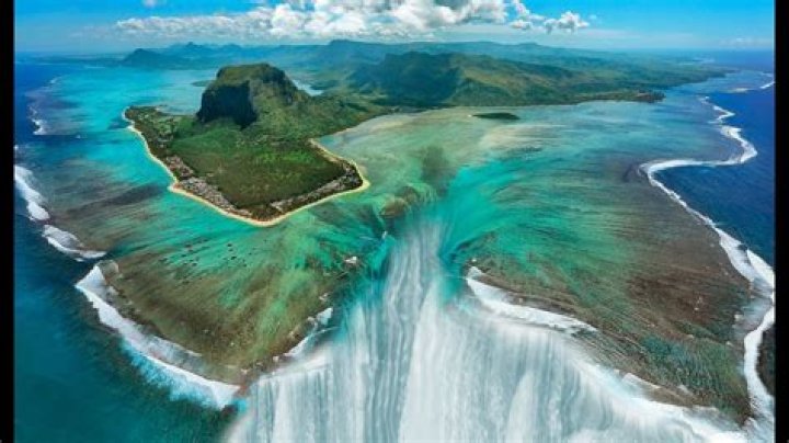 Mauritius Underwater Waterfall Illusion is Mindblowing Trip Jaunt