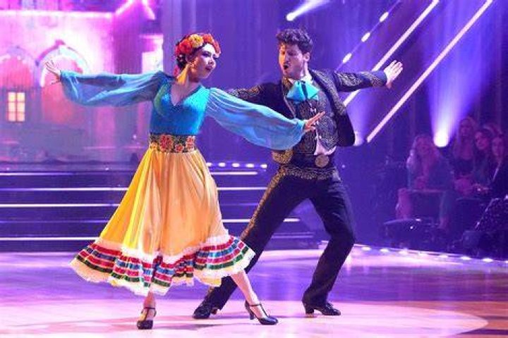 Xochitl Gomez wins 'Dancing with the Stars' Season 32 with partner Val